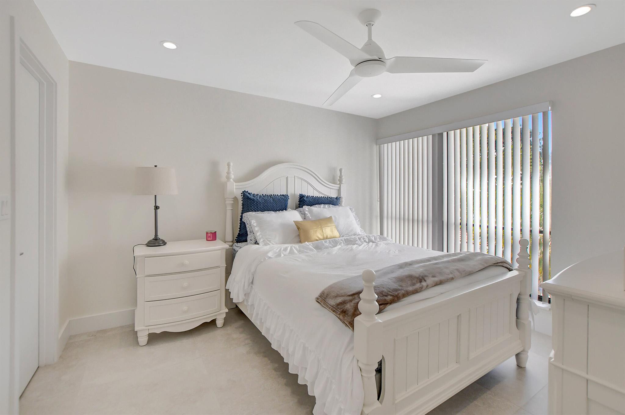 BRIDGEWOOD TOWNHOUSE CONDO - Residential