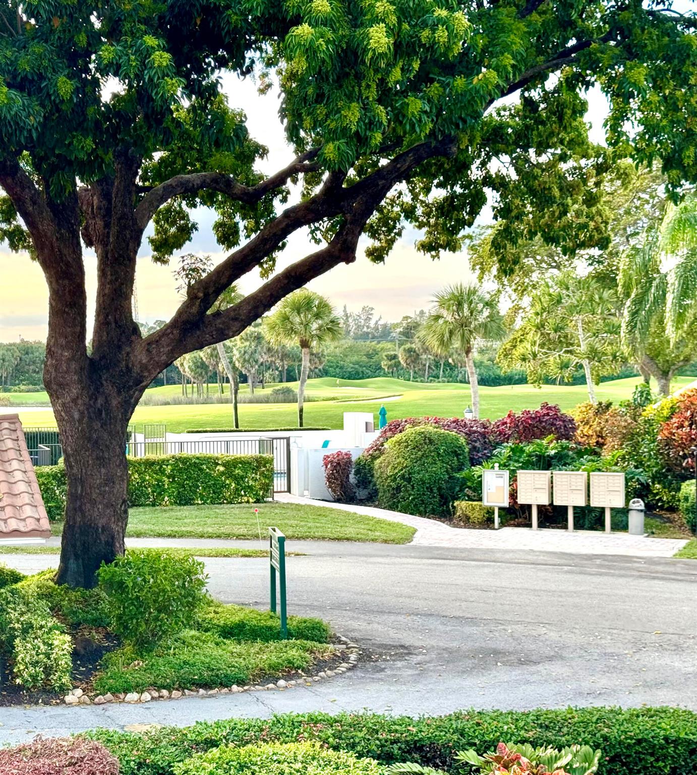 BRIDGEWOOD TOWNHOUSE CONDO - Residential