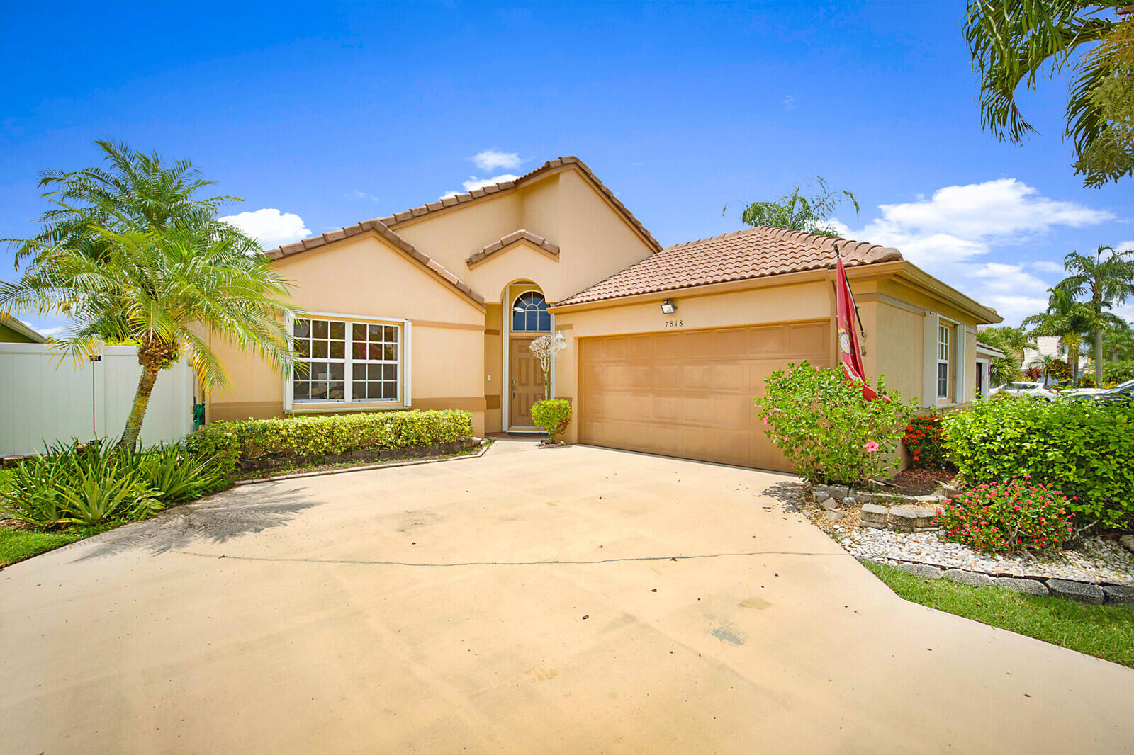 3 Bedroom 2 Bath, 2 Car Garage Offers Spacious floorplan, Open Concept, Tile Throughout Vaulted Ceilings, Large Fenced In Backyard, Accordion Shutters, Move In Ready!! Gated community