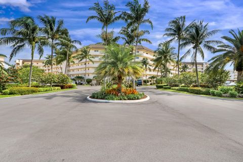 A home in Deerfield Beach