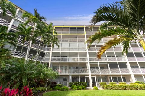 A home in Deerfield Beach