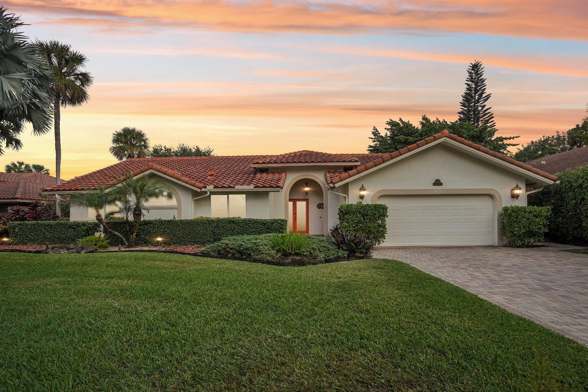 2751 Oak Tree Ln