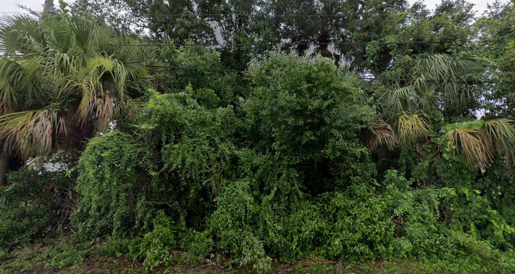 Photo of 1638 SW RUIZ Terrace, Port Saint Lucie, FL 34953 (MLS # B26075038)