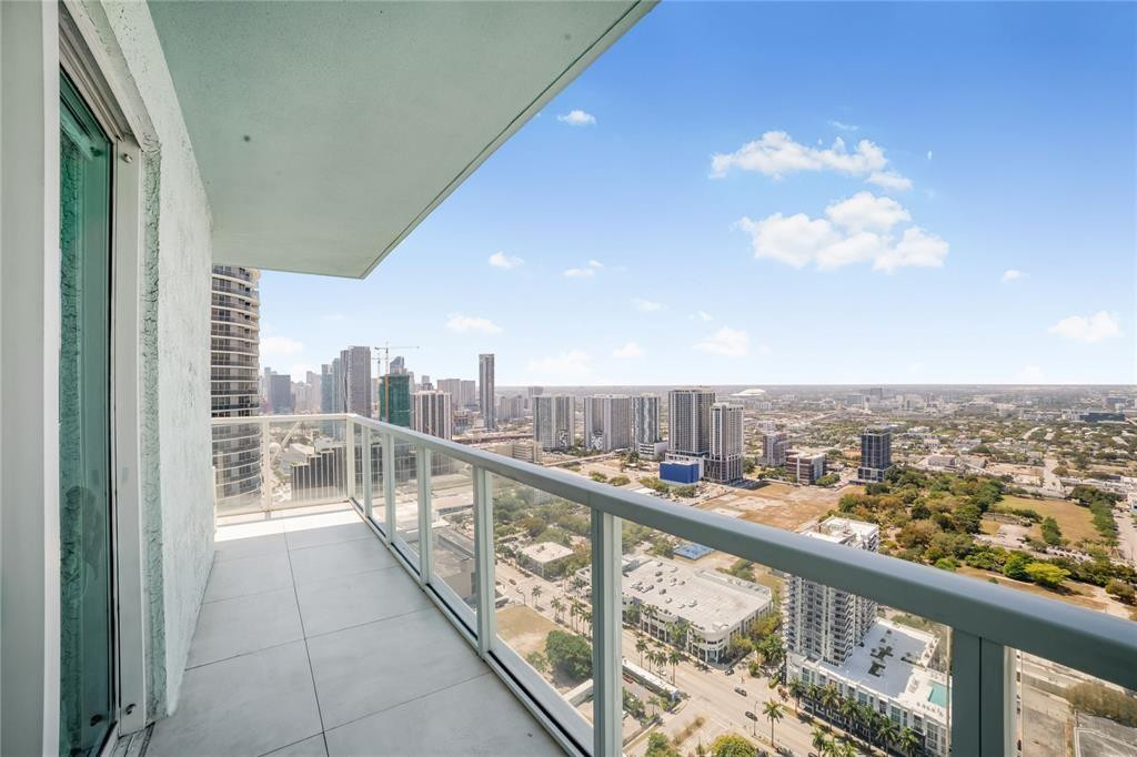 QUANTUM ON THE BAY CONDO - Residential Lease