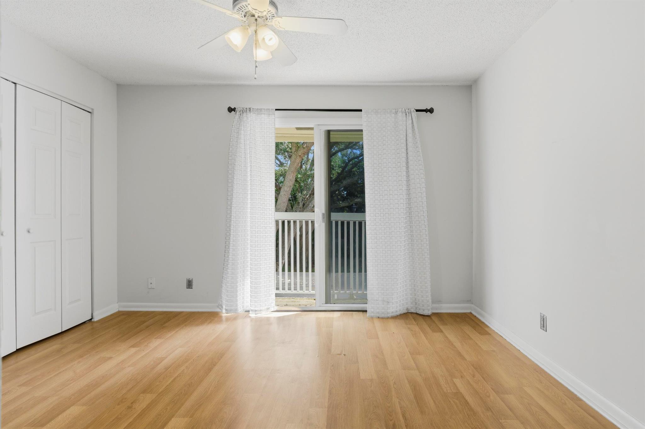 RIVERWALK 1 - Residential