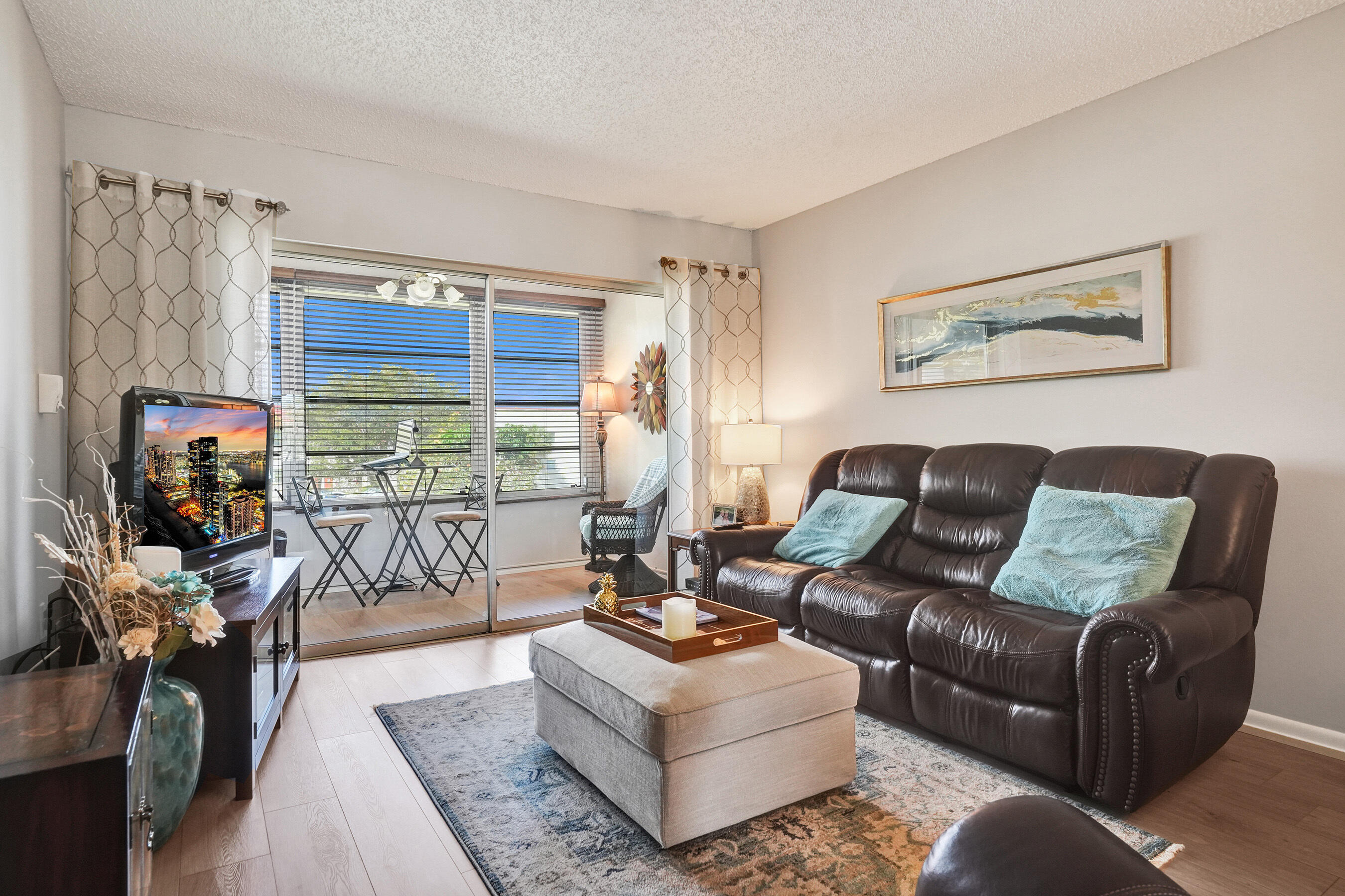 SUNRISE LAKES 16 CONDO - Residential