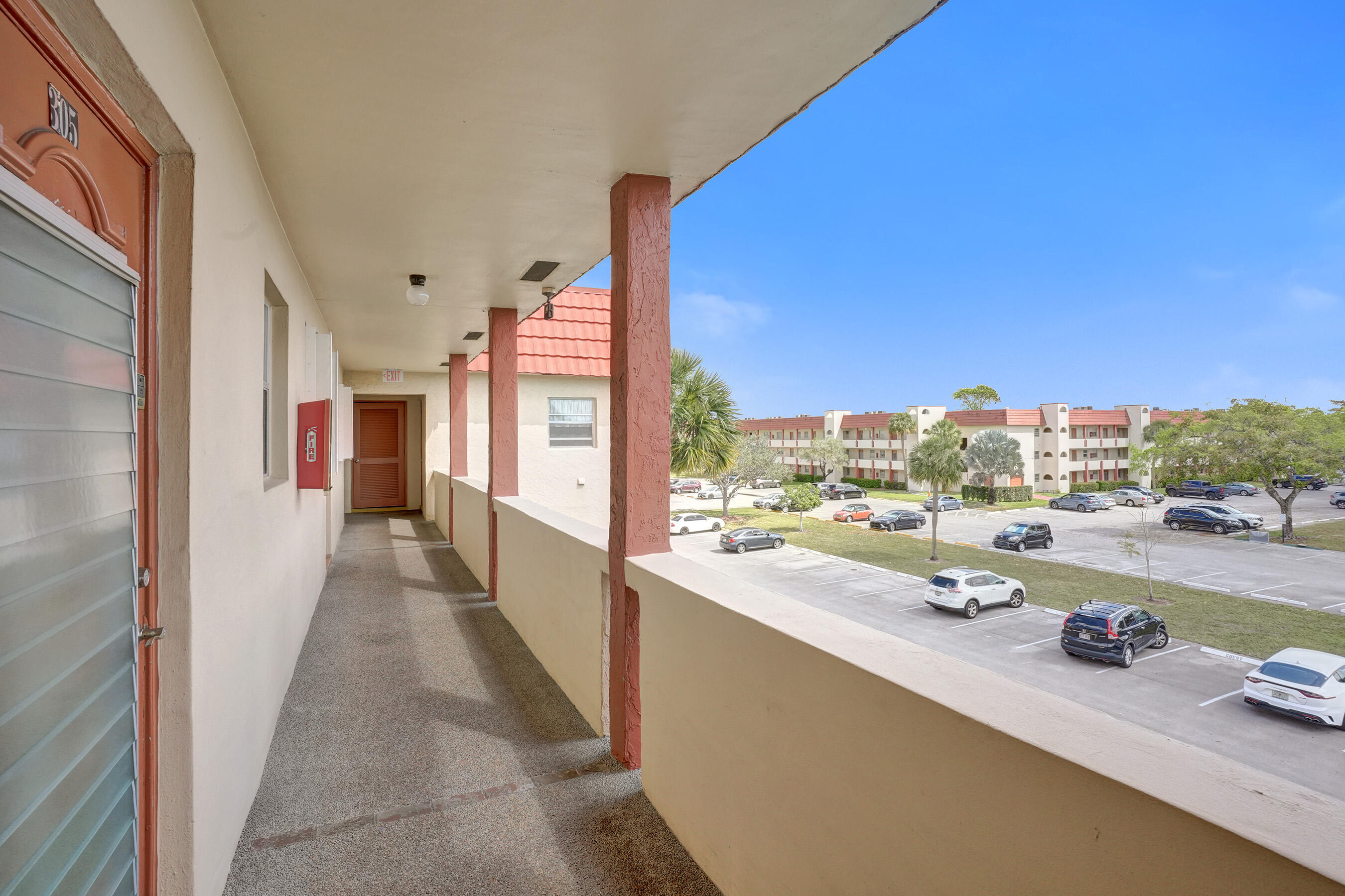 SUNRISE LAKES 16 CONDO - Residential