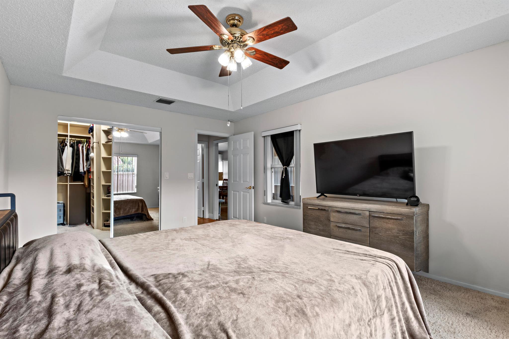 TROPICAL LAKES PH 2 - Residential Lease