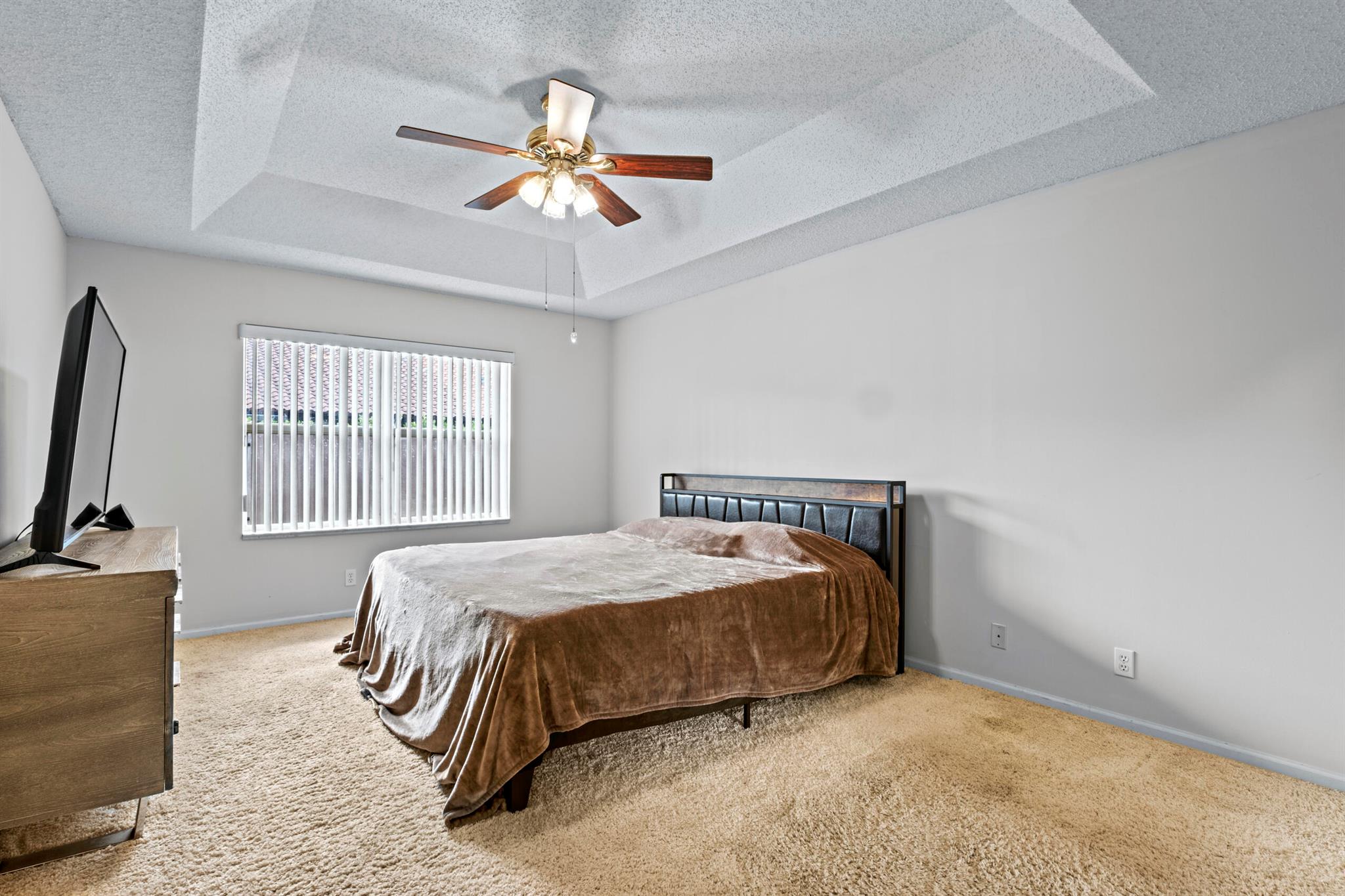 TROPICAL LAKES PH 2 - Residential Lease