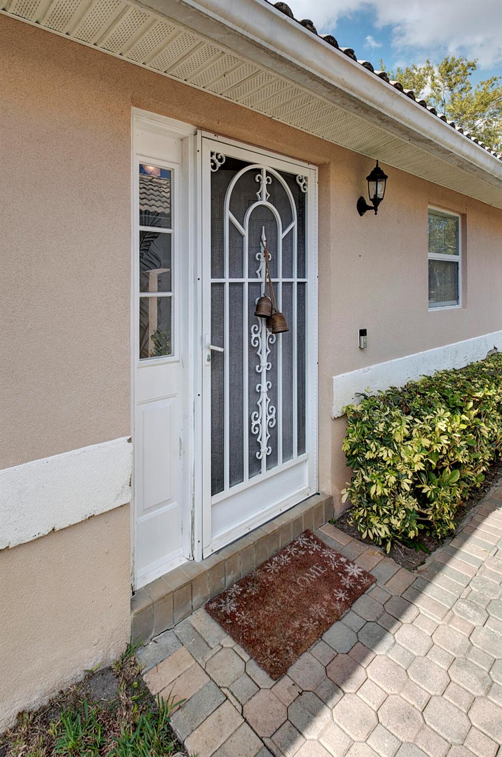 TROPICAL LAKES PH 2 - Residential Lease