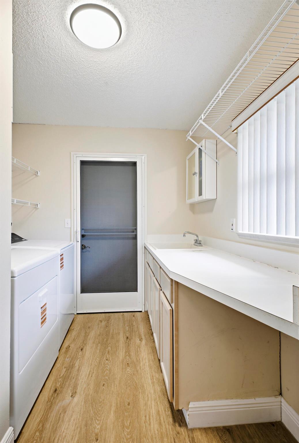 TROPICAL LAKES PH 2 - Residential Lease