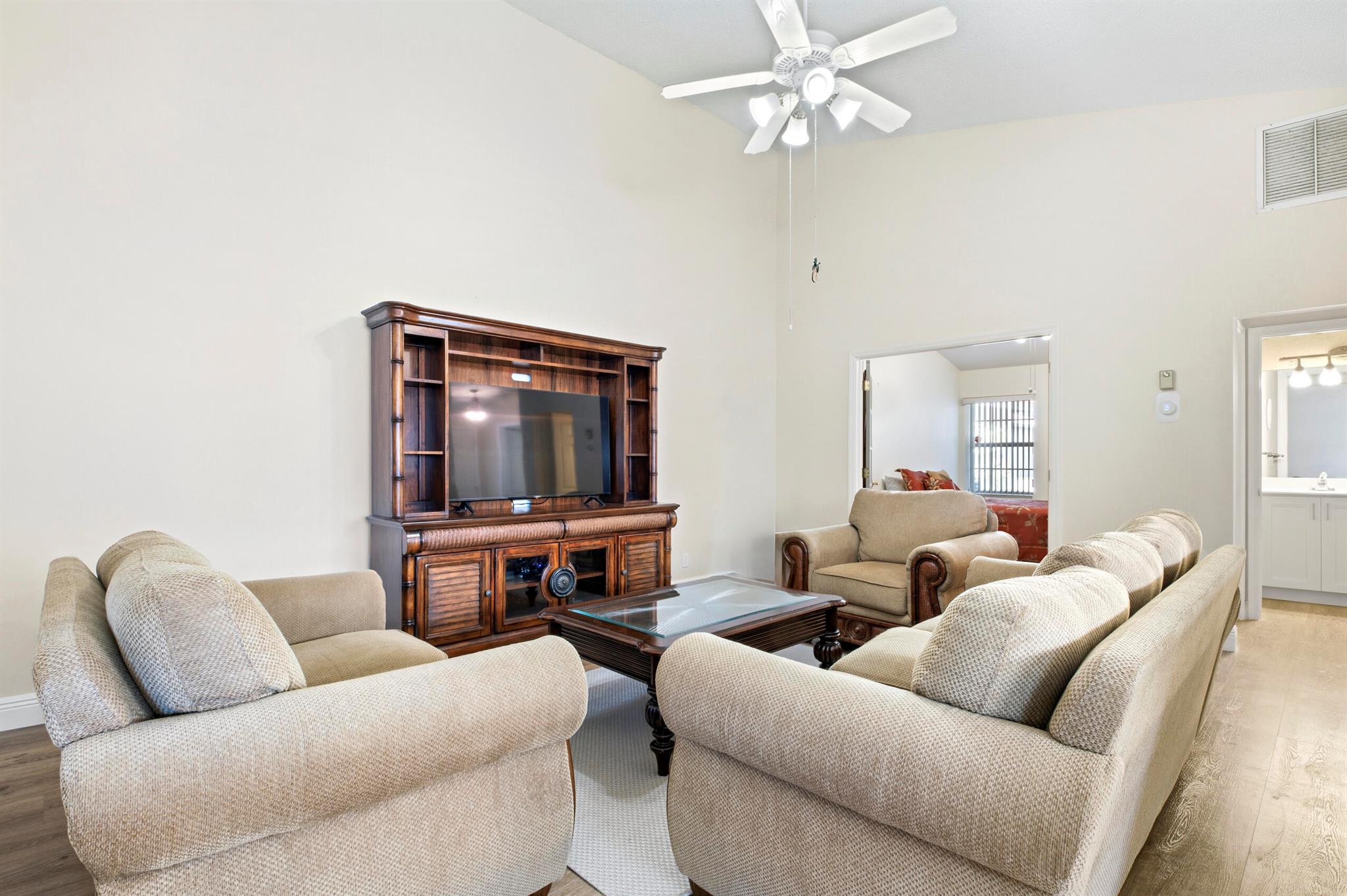 TROPICAL LAKES PH 2 - Residential Lease