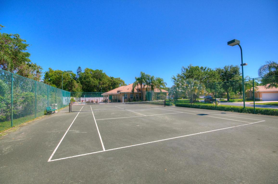 TROPICAL LAKES PH 2 - Residential Lease