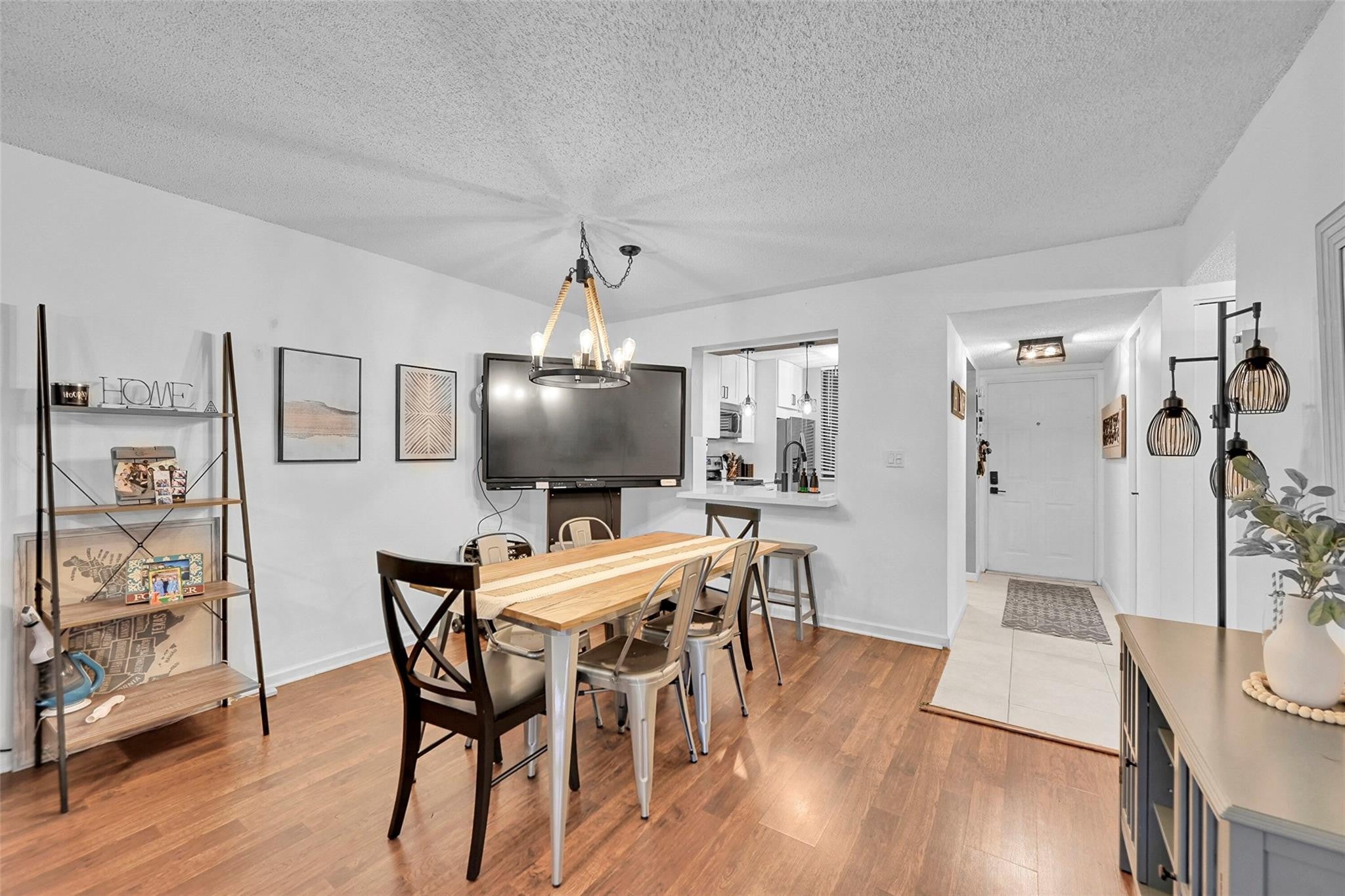8592 W Sunrise Boulevard Unit 206