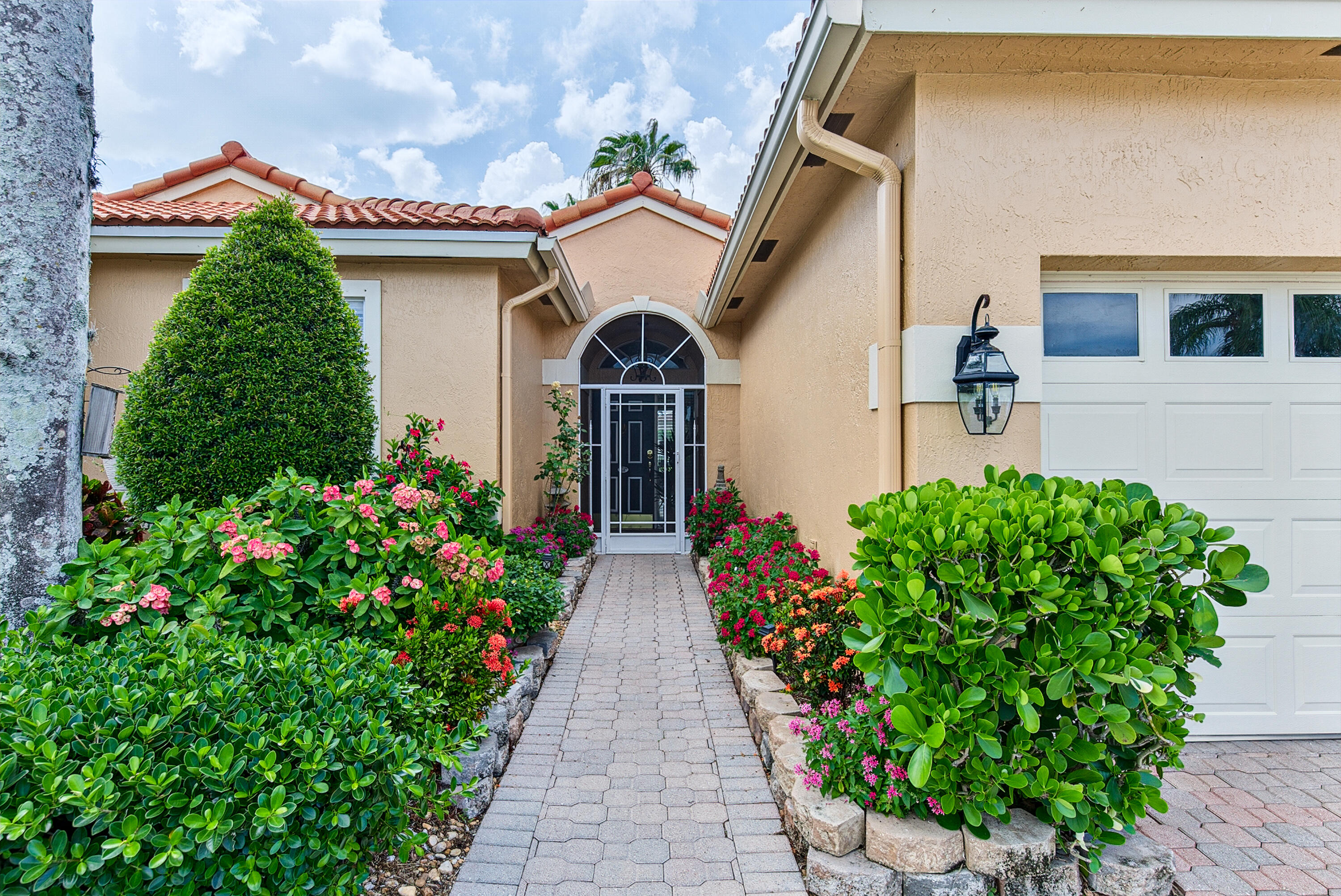22011 Palm Grass Drive