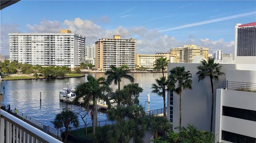 Absolutely stunning 1bdrm 1 ba completely remodeled. Brand new kitchen and appliances granite countertops wood cabinets.  Crown moulding thruout the condo .  Bathroom has granite counter and beautiful tile. The seller built a Large wall closet in the dining room providing ample storage unlike any other condo.  Large balcony overlooking the intracoastal and a view of the ocean. Wonderful sunsets and sunrises.  EZ to see agent lives 20 mins away.