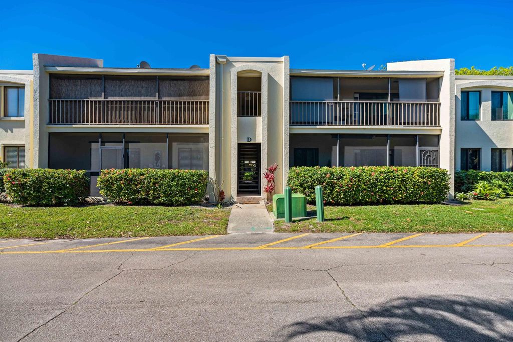 Photo of 150 Pineview Road #D2, Jupiter, FL 33469 (MLS # R11069235)