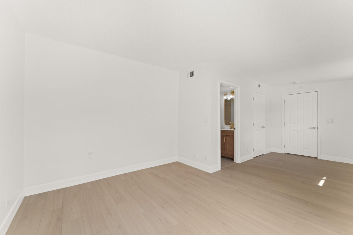 PALM BEACH CABANA COLONY 1 - Residential