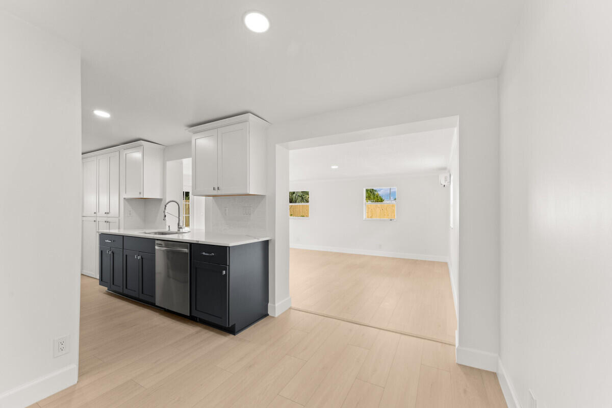 PALM BEACH CABANA COLONY 1 - Residential