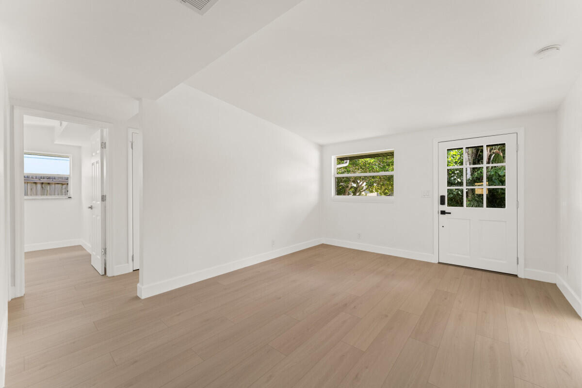 PALM BEACH CABANA COLONY 1 - Residential