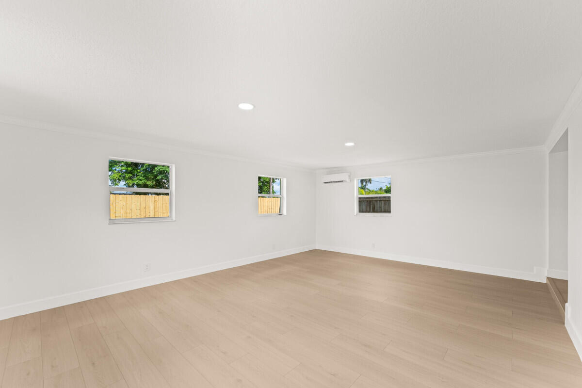 PALM BEACH CABANA COLONY 1 - Residential