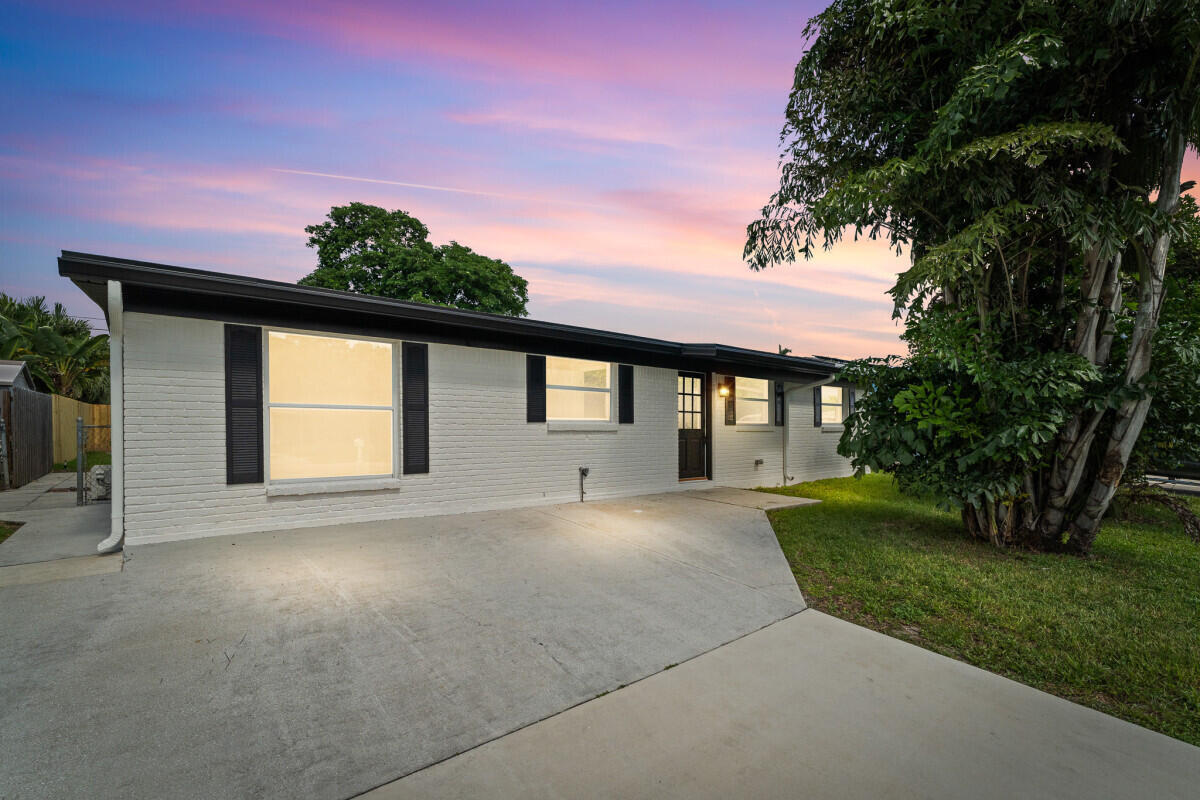 PALM BEACH CABANA COLONY 1 - Residential