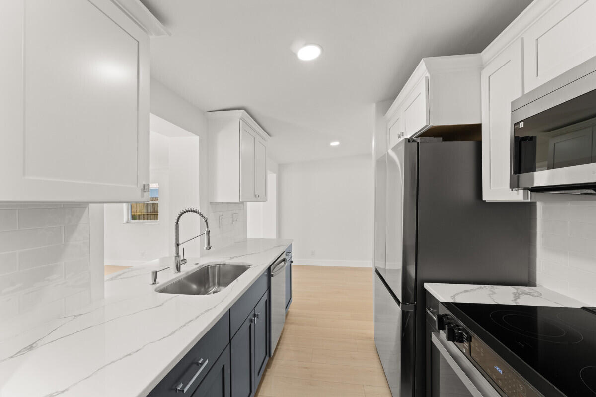 PALM BEACH CABANA COLONY 1 - Residential