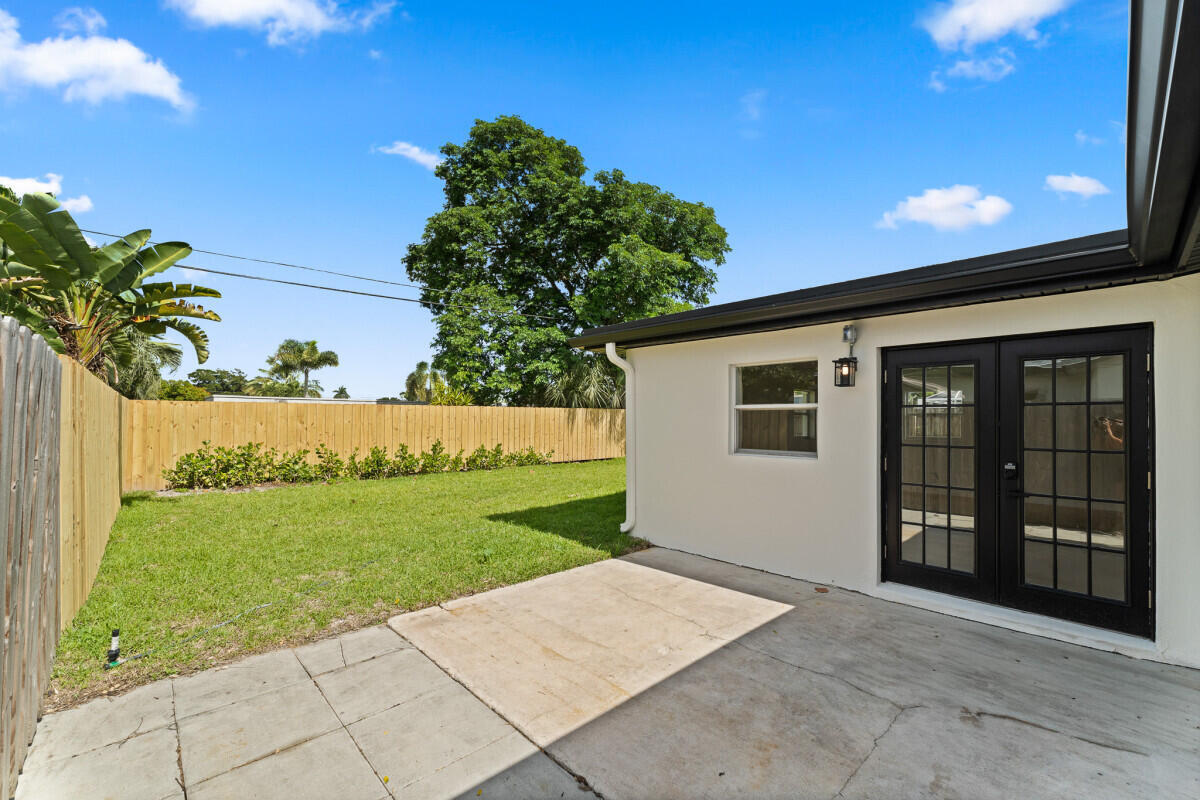 PALM BEACH CABANA COLONY 1 - Residential