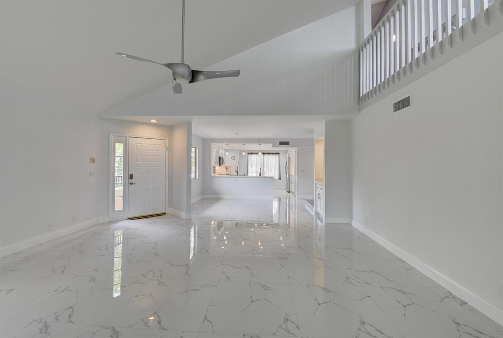 GLENEAGLES CONDO V - Residential