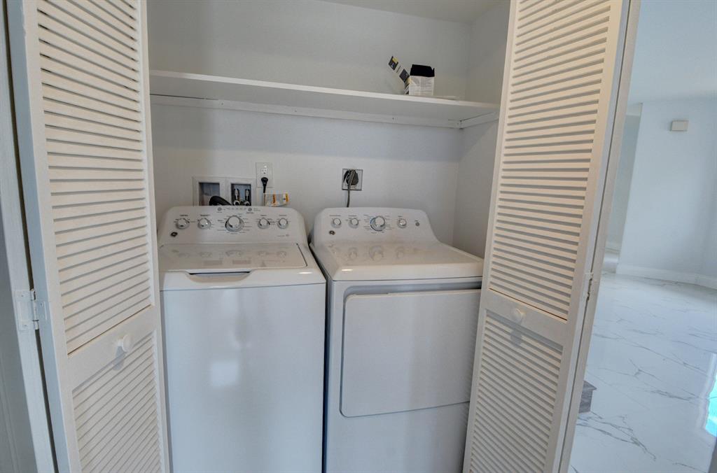 GLENEAGLES CONDO V - Residential