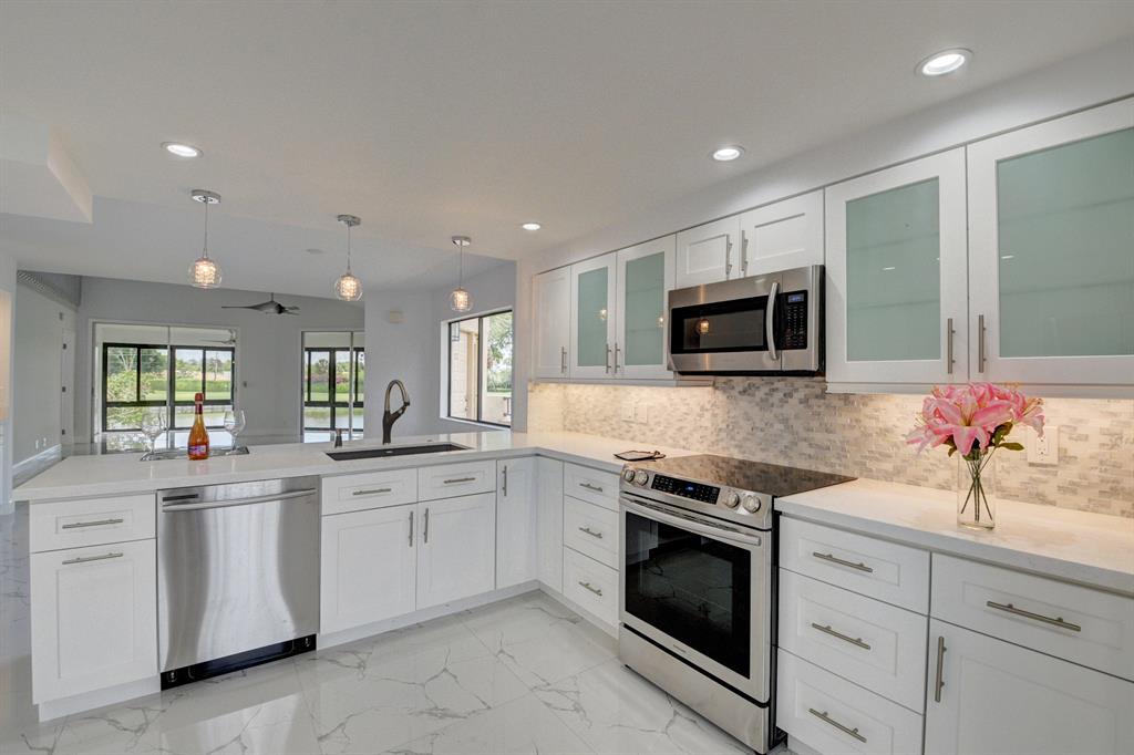 GLENEAGLES CONDO V - Residential