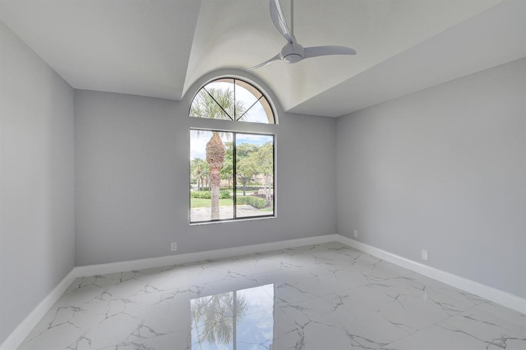 GLENEAGLES CONDO V - Residential