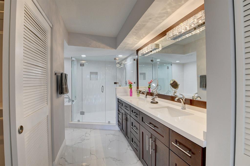 GLENEAGLES CONDO V - Residential