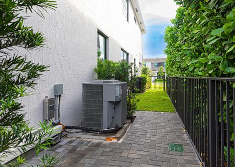 A home in Lake Worth