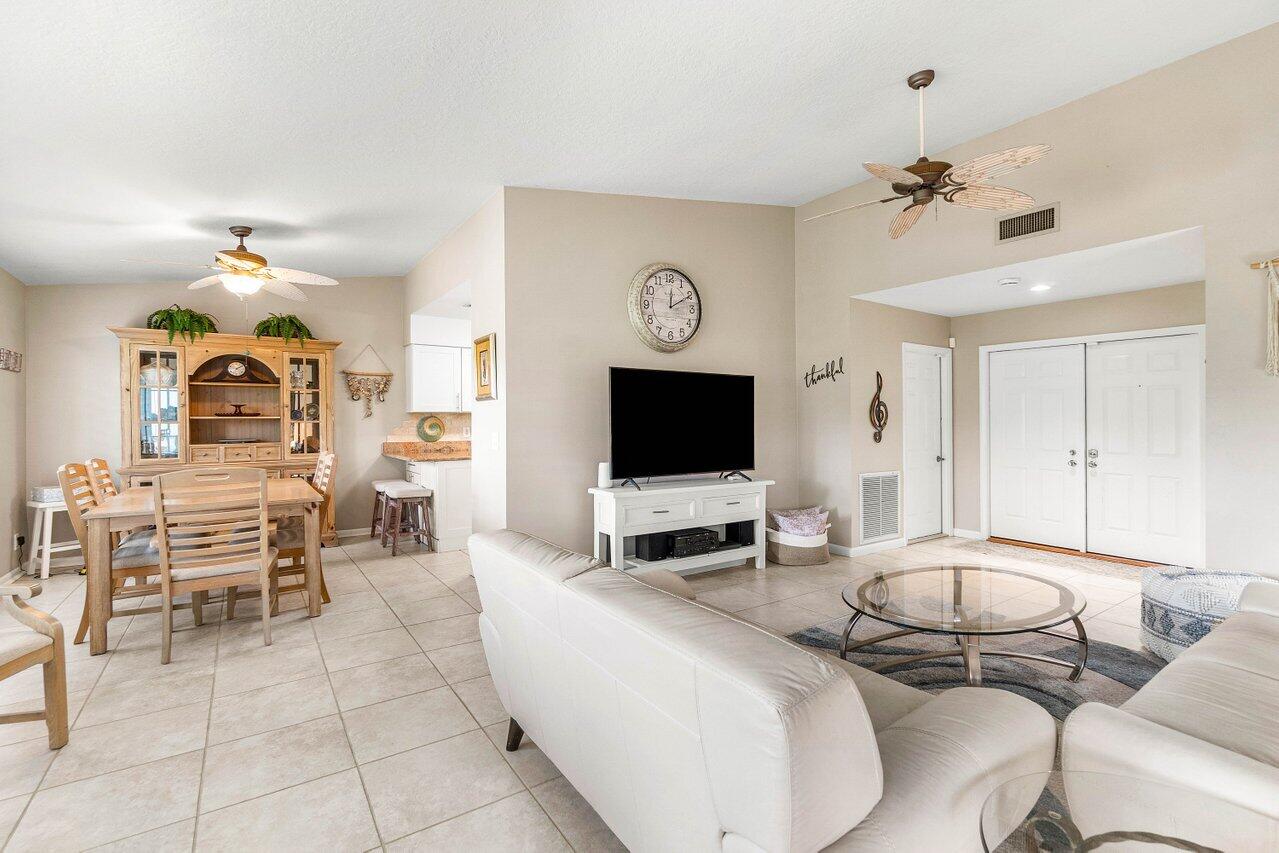 2705 SW Egret Pond Circle