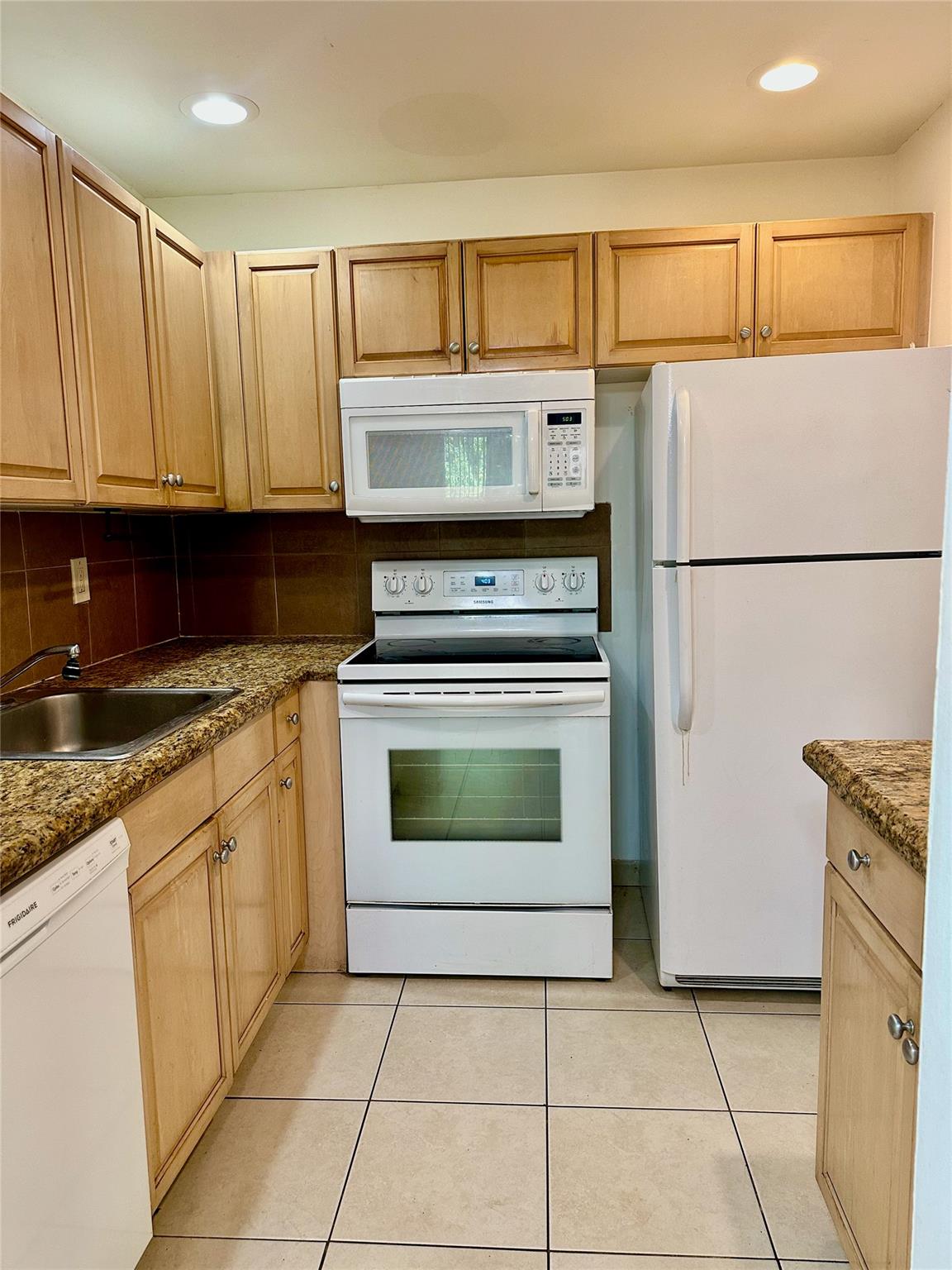 640 NW 13th St 26