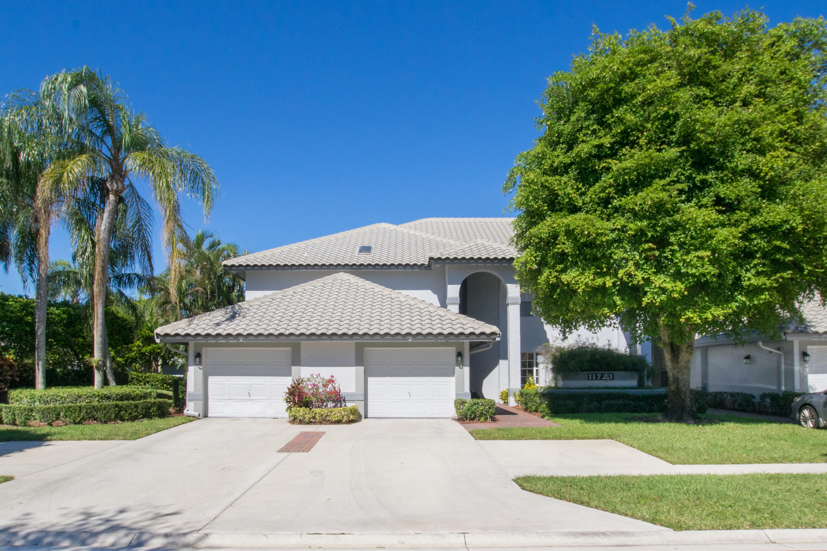 BRIARWOOD AT INDIAN SPRINGS CONDO - Residential