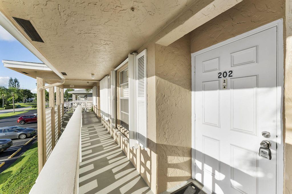 Photo of 1050 Citrus Way #202, Delray Beach, FL 33445 (MLS # R11126174)