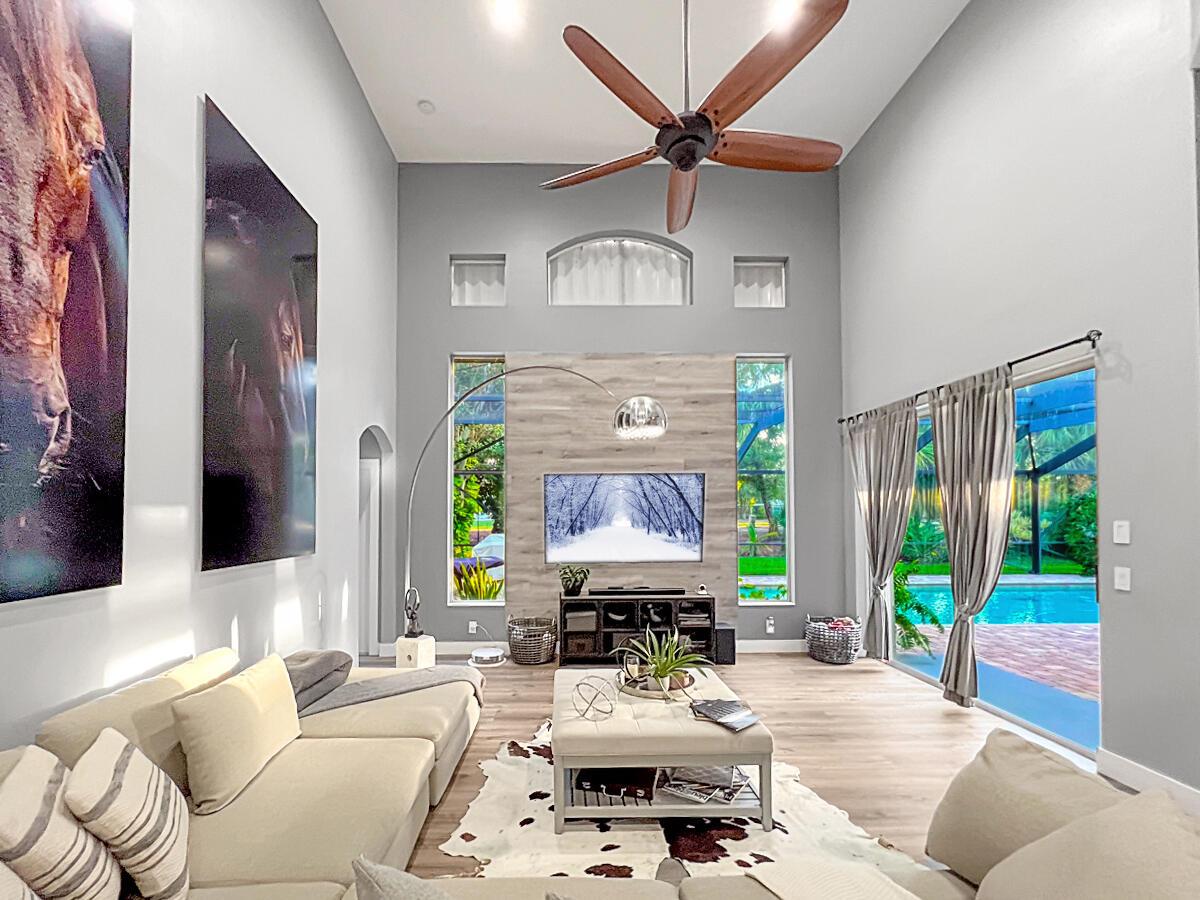 600 Cypress Green Circle