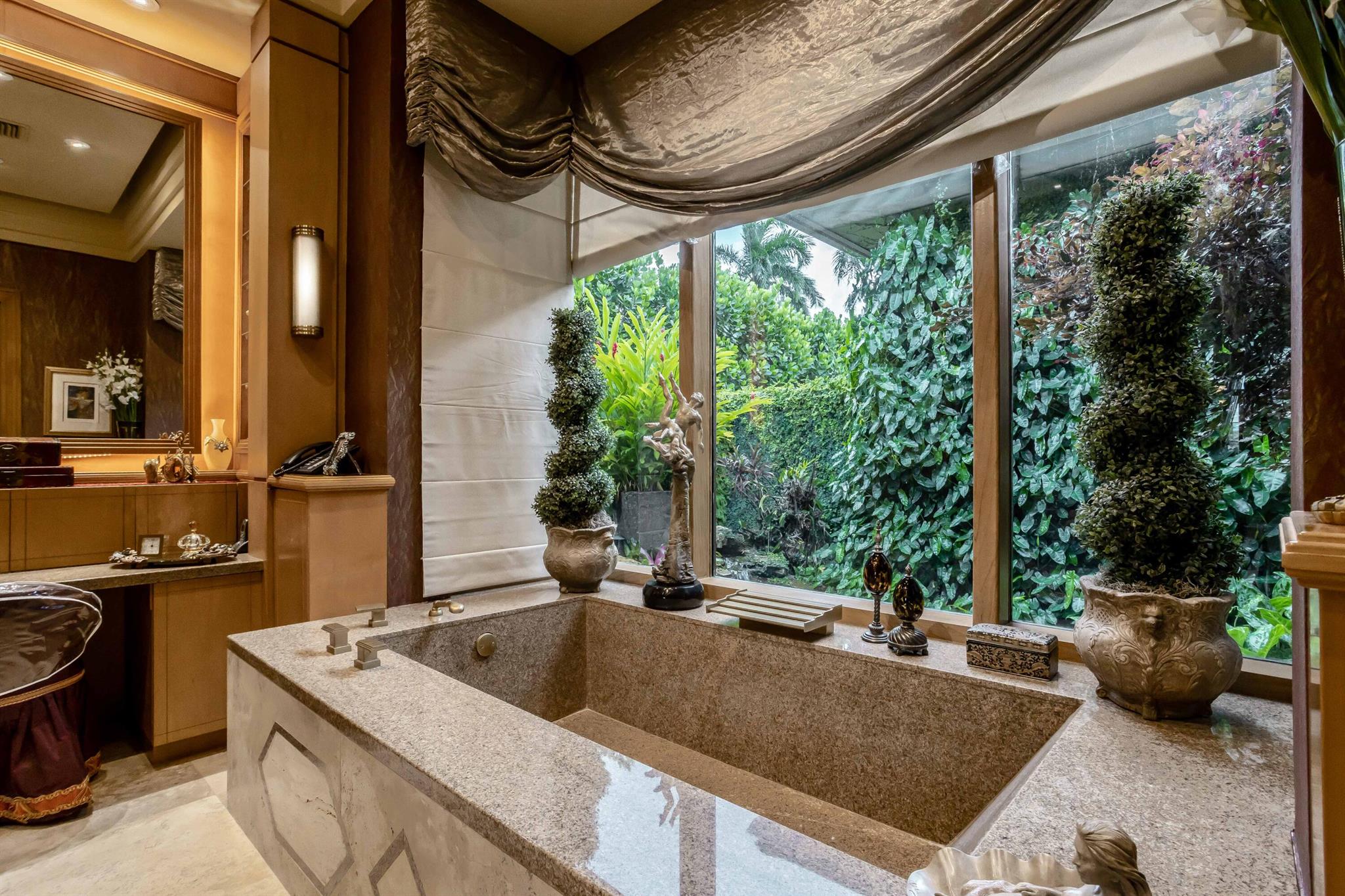 ST ANDREWS COUNTRY CLUB - Residential