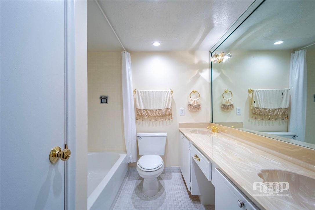 PILOT HOUSE CONDO - Residential Lease