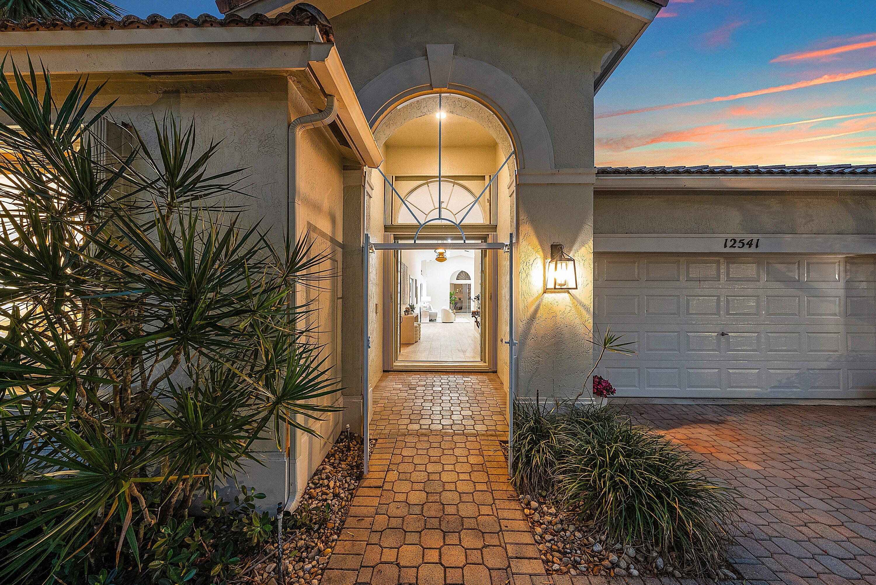 CORAL LAKES - Residential