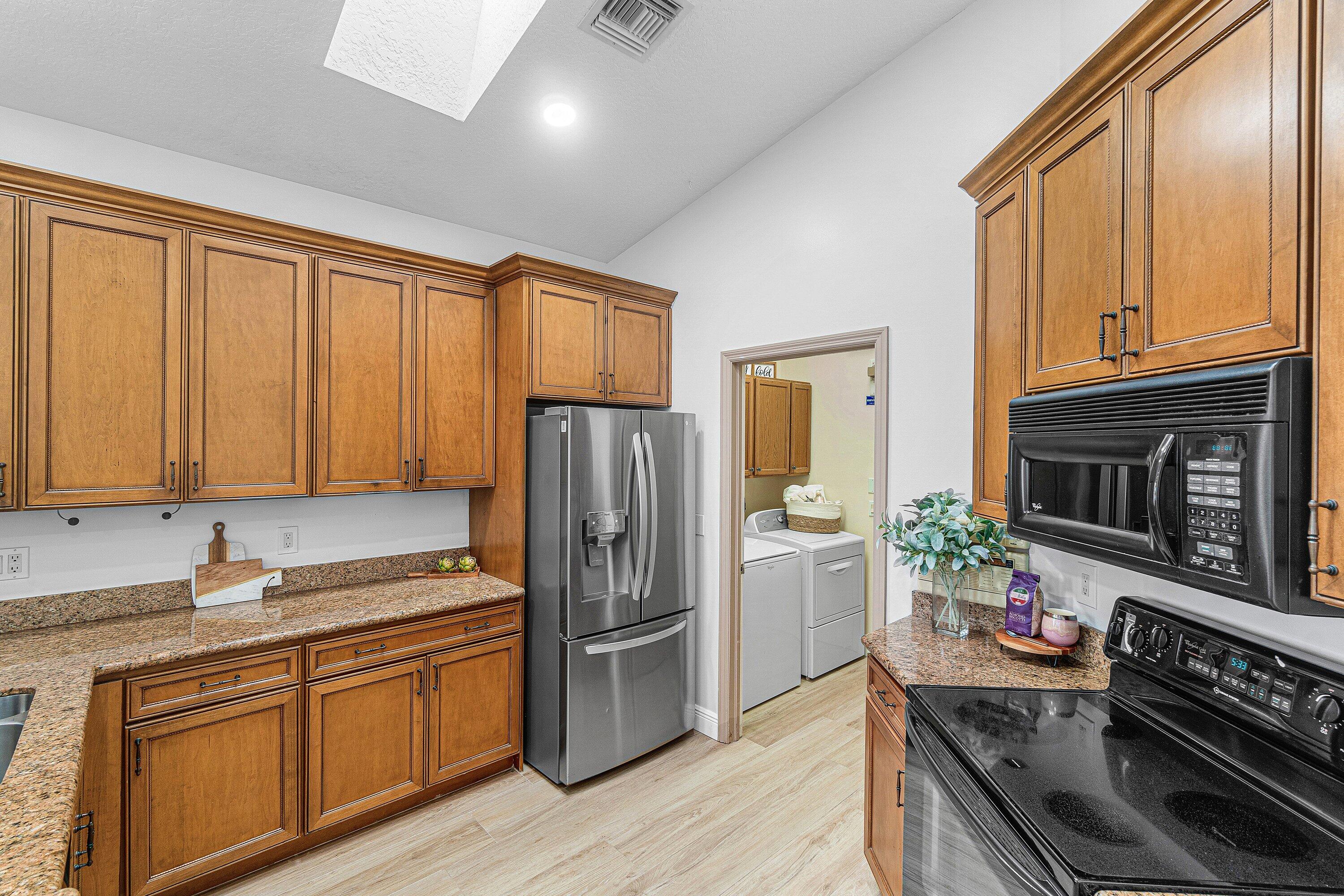 CORAL LAKES - Residential