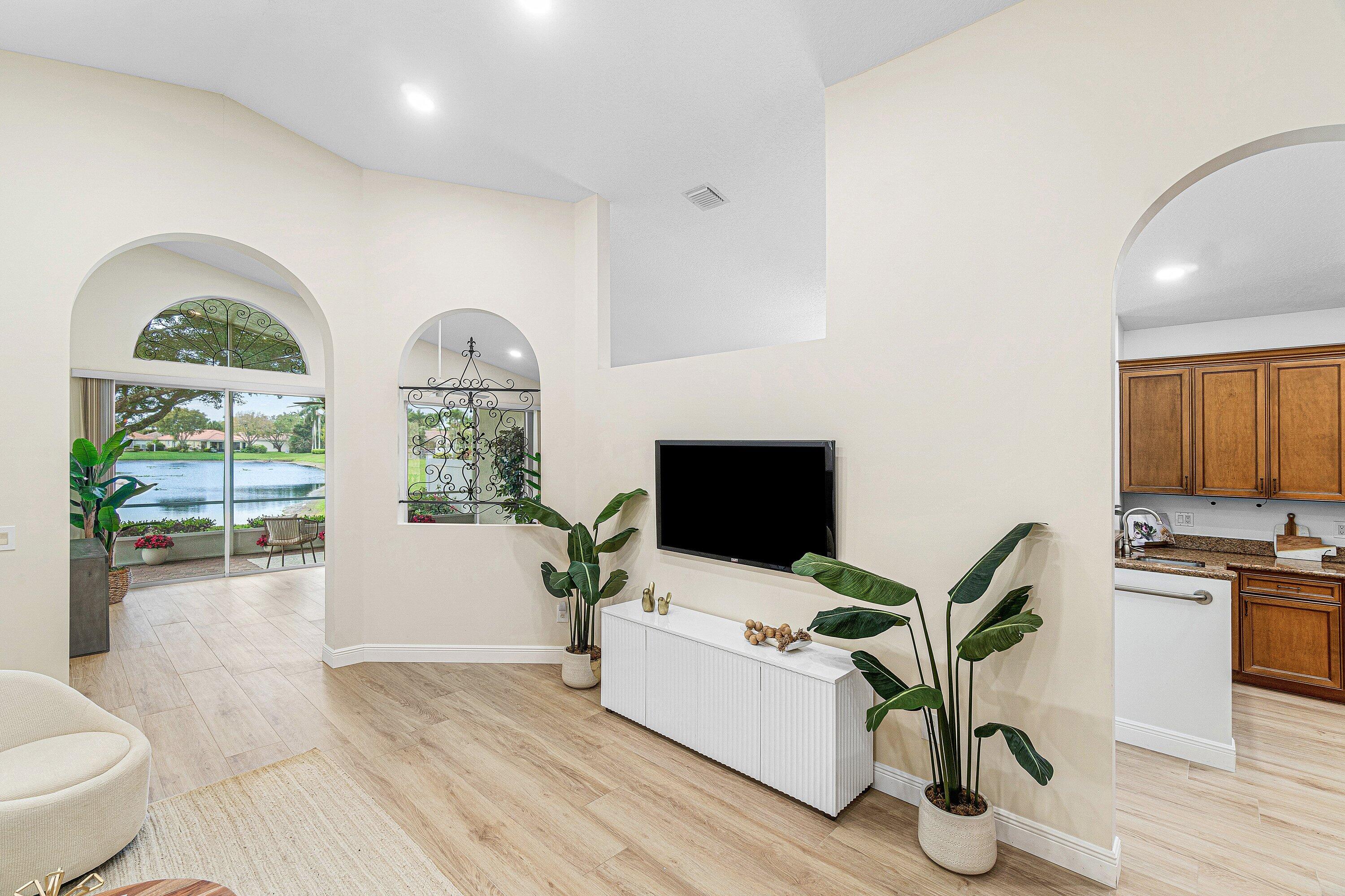 CORAL LAKES - Residential