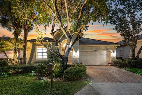 Photo of 12541 Via Ravenna, Boynton Beach, FL 33436 (MLS # B26005088)