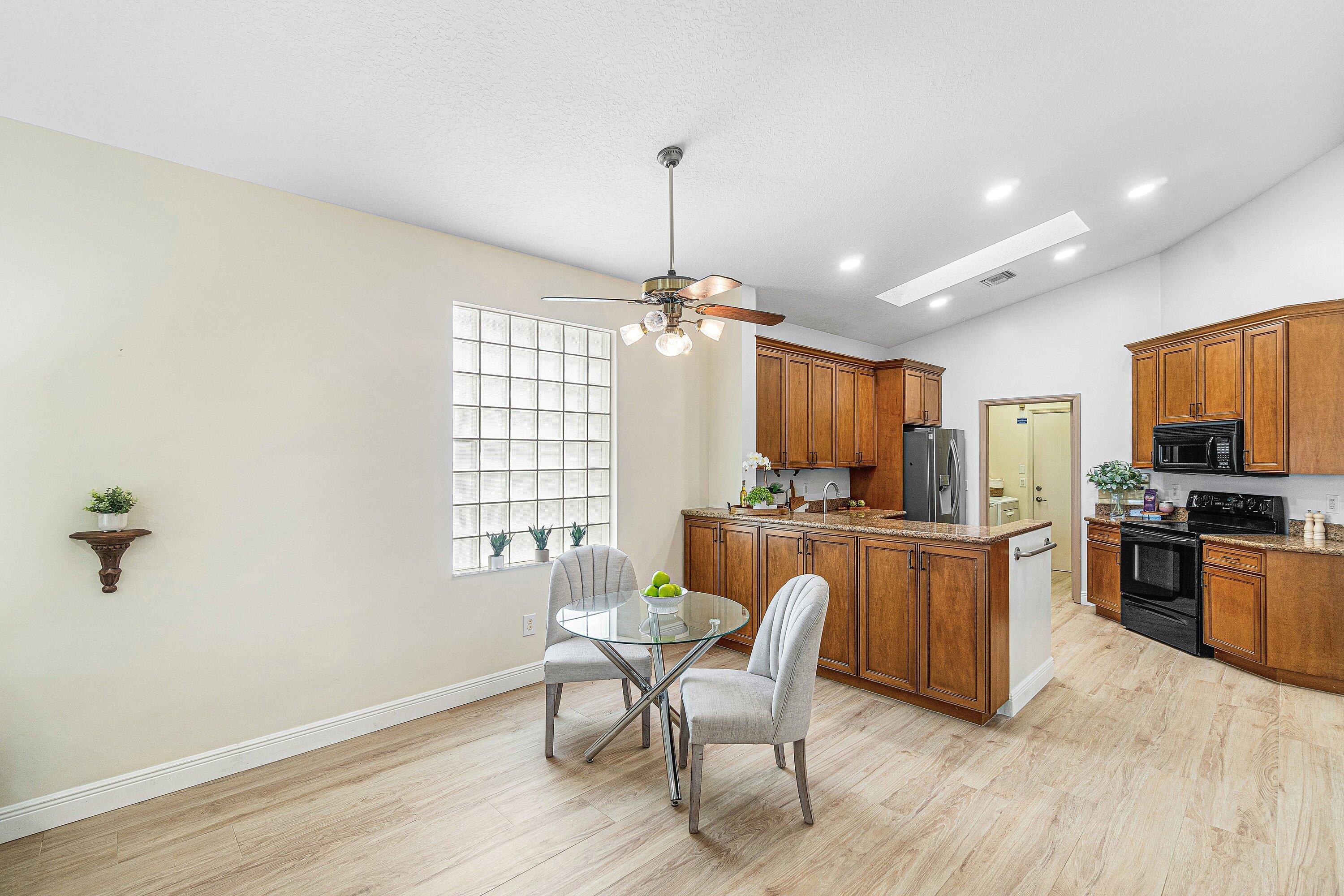 CORAL LAKES - Residential