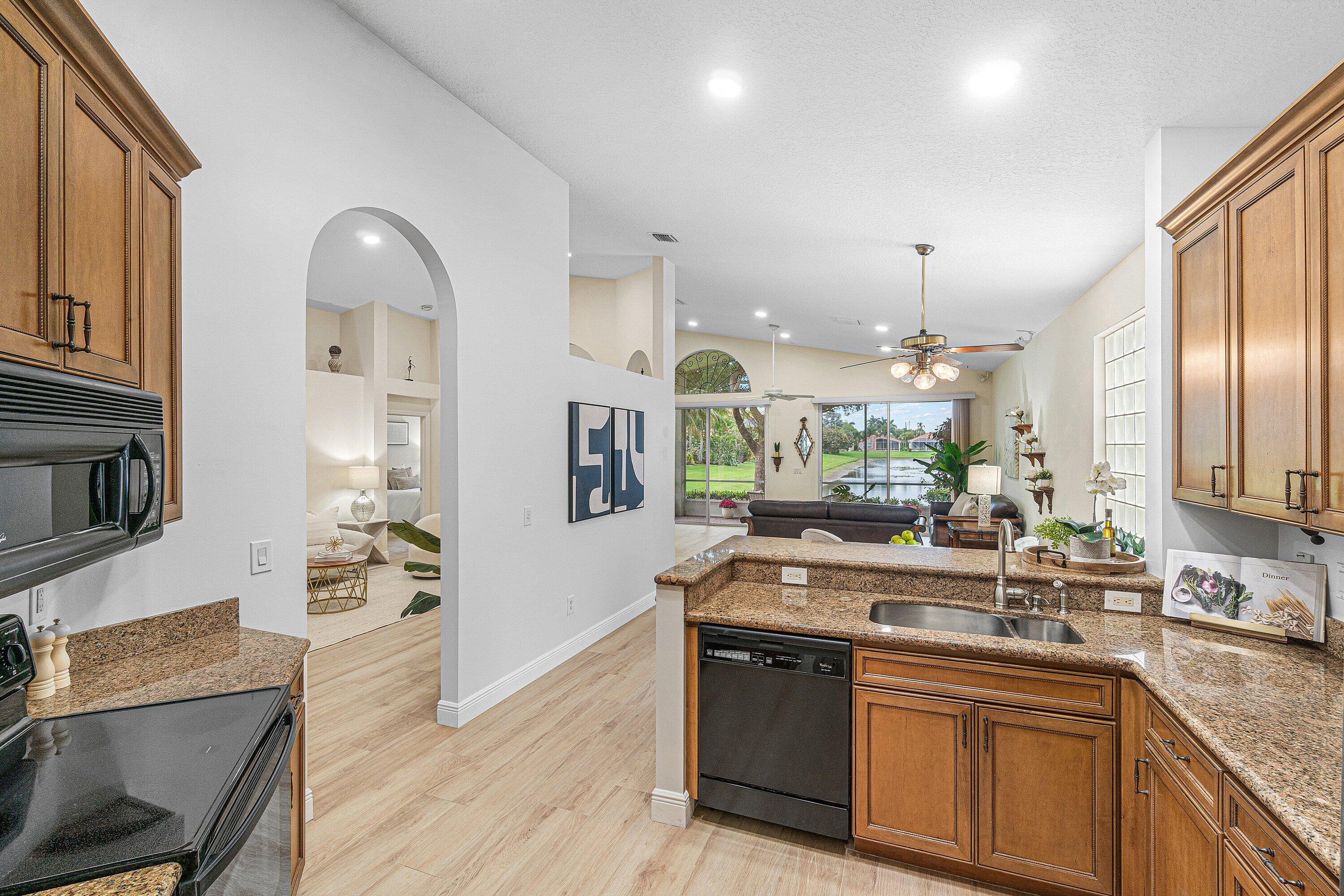 CORAL LAKES - Residential