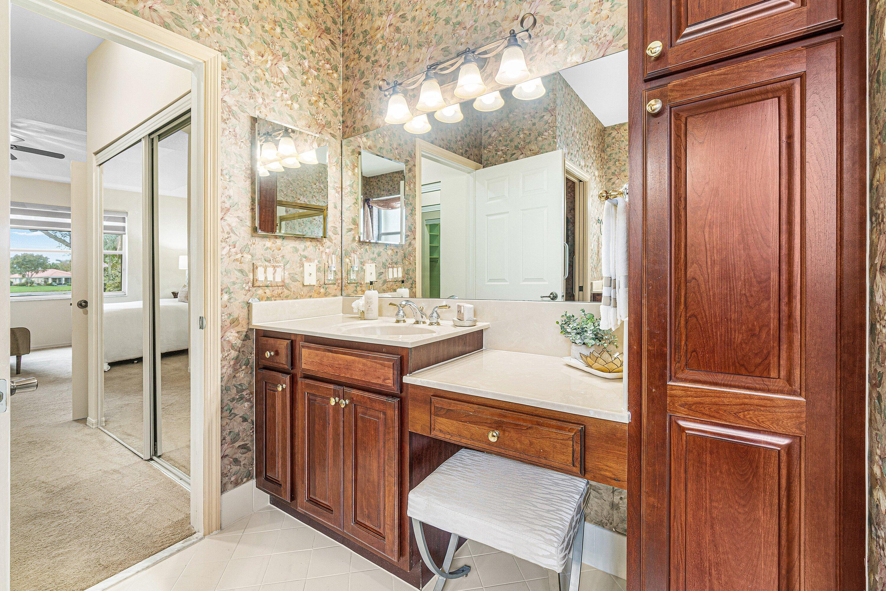 CORAL LAKES - Residential