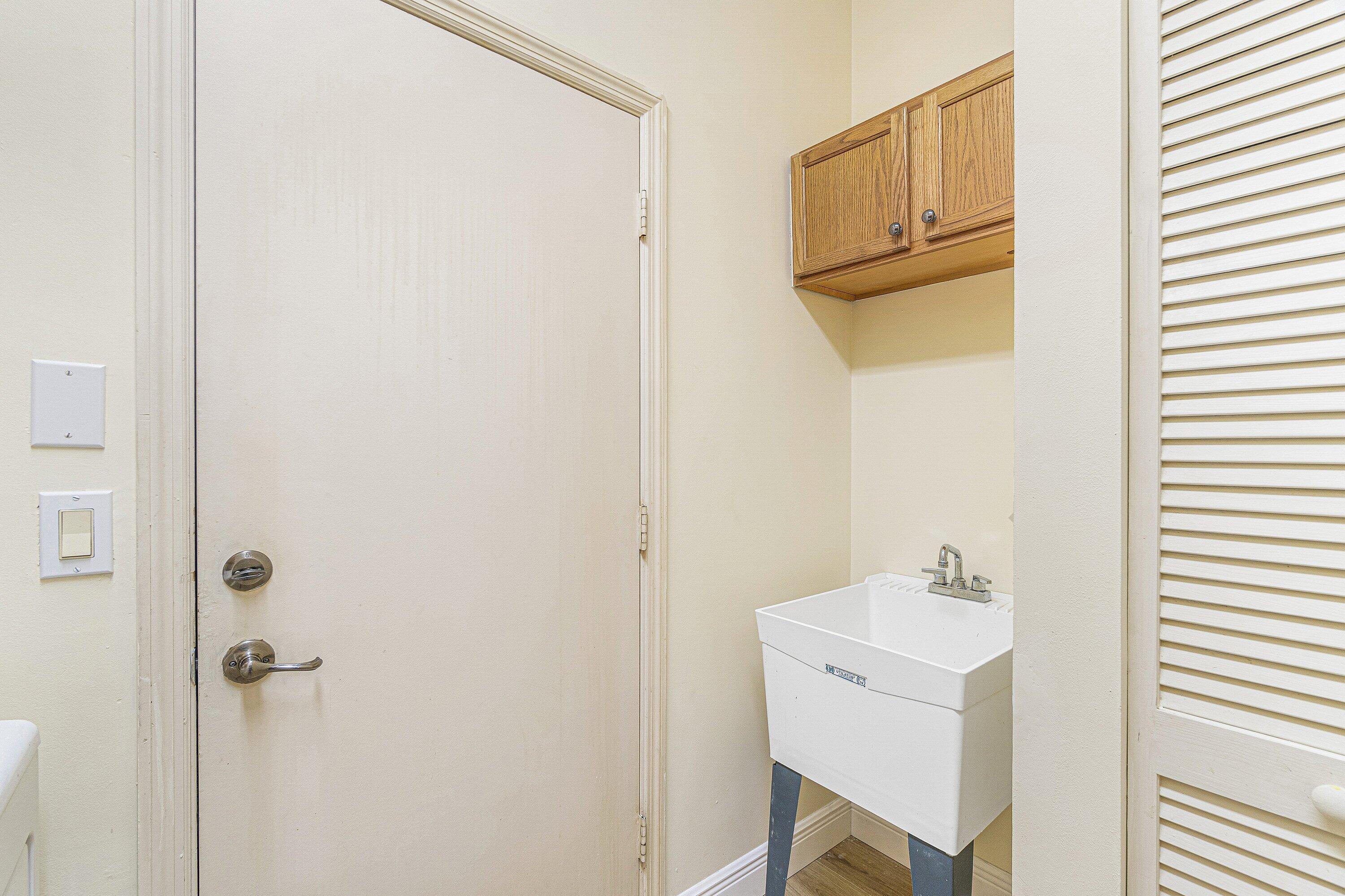 CORAL LAKES - Residential