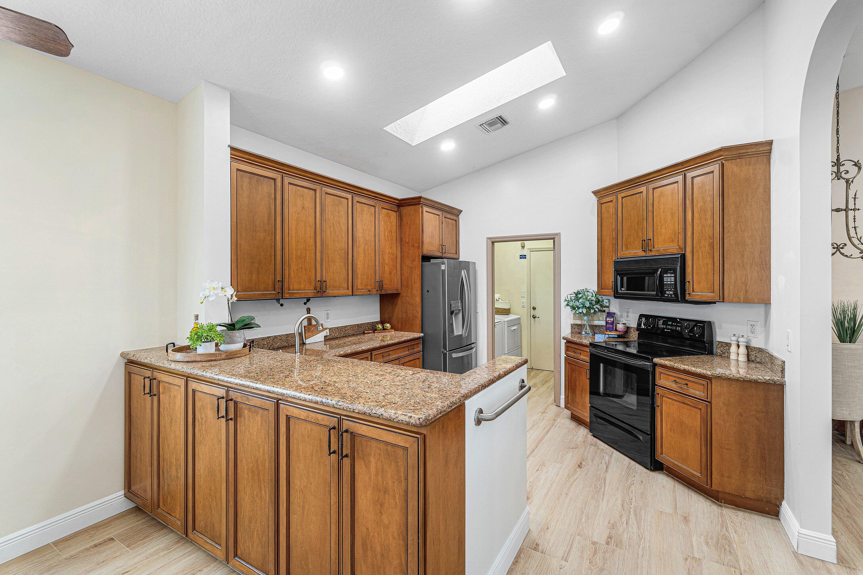 CORAL LAKES - Residential